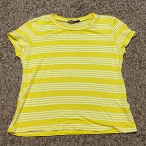 Small women's stripped yellow and white cropped t-shirt.